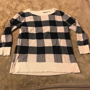 Lift checkered sweater. Size Medium. Black and cream.